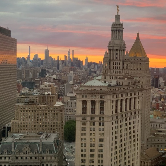 @StefanieS23 is live (like this listing to be notified) - Picture 2 of 2